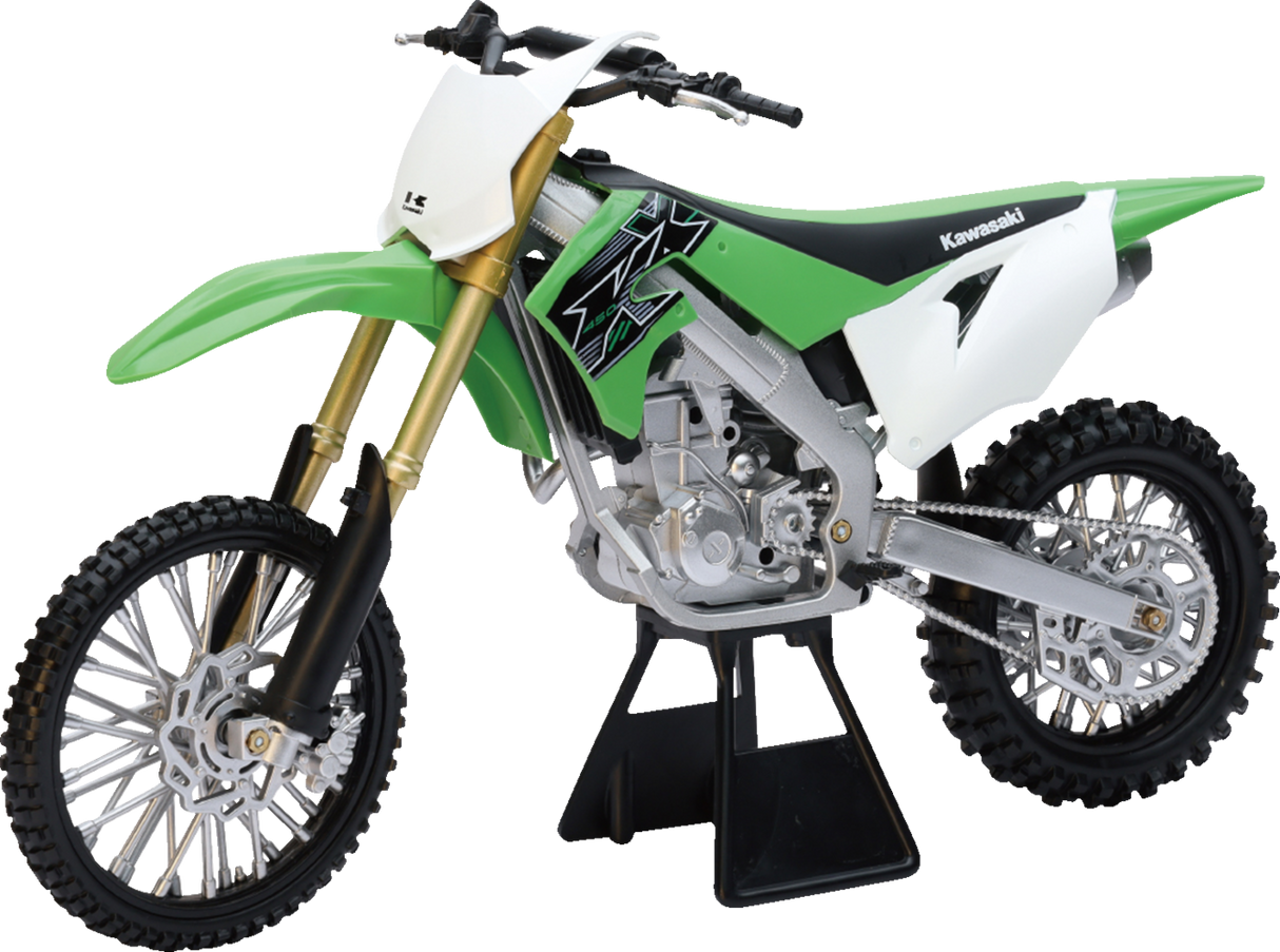 NEW RAY TOYS Kawasaki KX 450F 2019 Dirt Bike - 1:6 Scale - Green/White/Black 49653