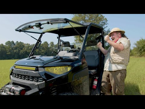 Flip-Up Vented Windshield (Scratch Resistant Polycarbonate) — Can-Am Defender